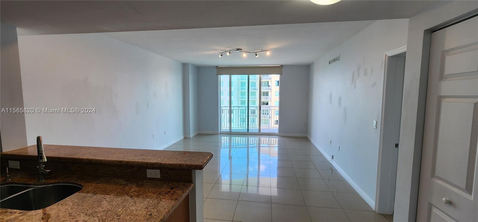 1745 E Hallandale Beach Blvd 2304W, Hallandale Beach, Florida 33009, 1 Bedroom Bedrooms, ,1 BathroomBathrooms,Residentiallease,For Rent,1745 E Hallandale Beach Blvd 2304W,A11565820