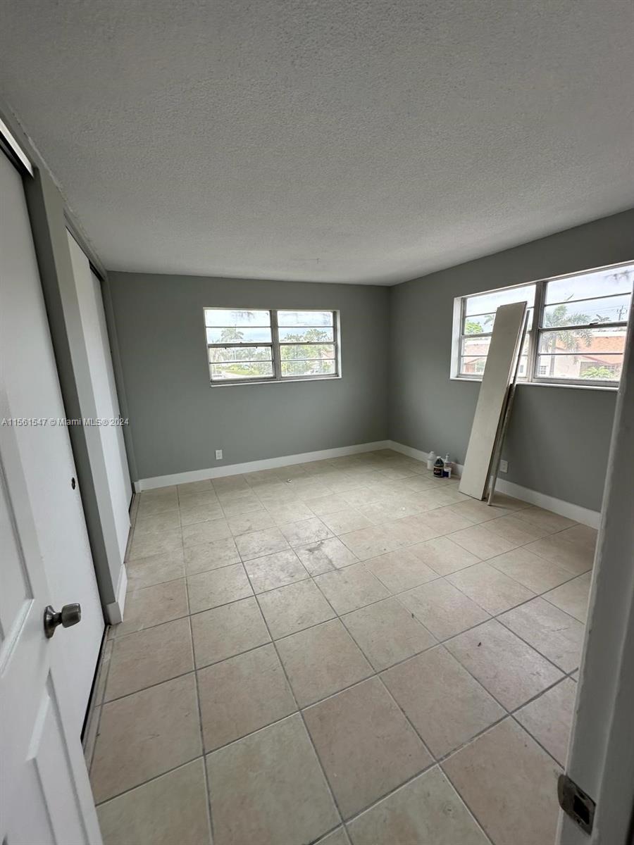 1100 NE 1st Ct 201, Hallandale Beach, Florida 33009, 2 Bedrooms Bedrooms, ,2 BathroomsBathrooms,Residentiallease,For Rent,1100 NE 1st Ct 201,A11561547