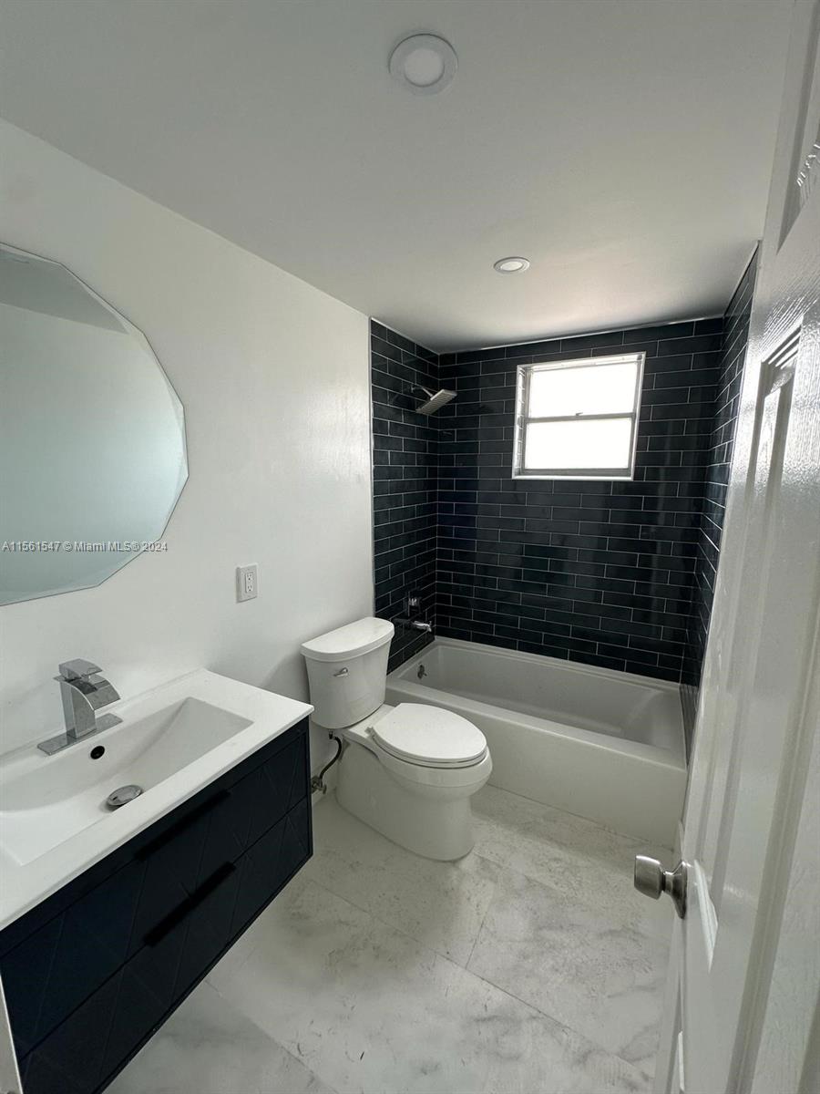 1100 NE 1st Ct 201, Hallandale Beach, Florida 33009, 2 Bedrooms Bedrooms, ,2 BathroomsBathrooms,Residentiallease,For Rent,1100 NE 1st Ct 201,A11561547