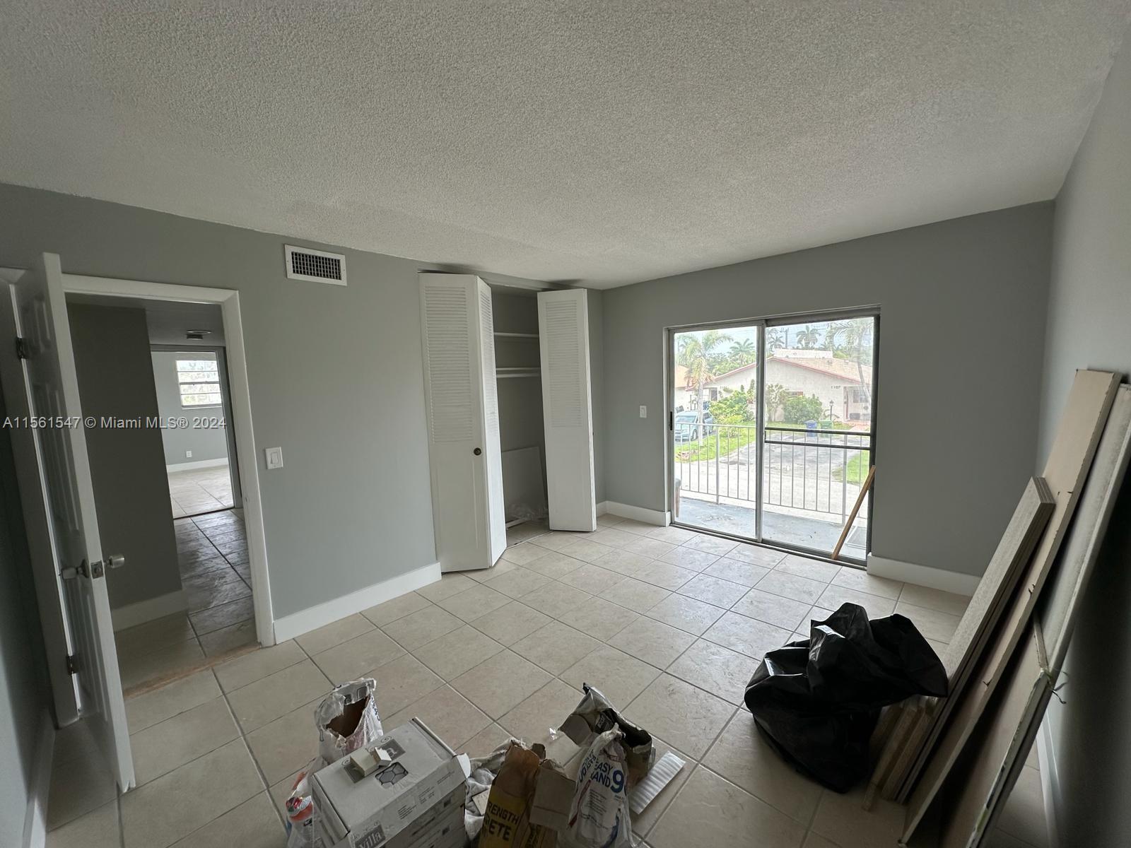 1100 NE 1st Ct 201, Hallandale Beach, Florida 33009, 2 Bedrooms Bedrooms, ,2 BathroomsBathrooms,Residentiallease,For Rent,1100 NE 1st Ct 201,A11561547