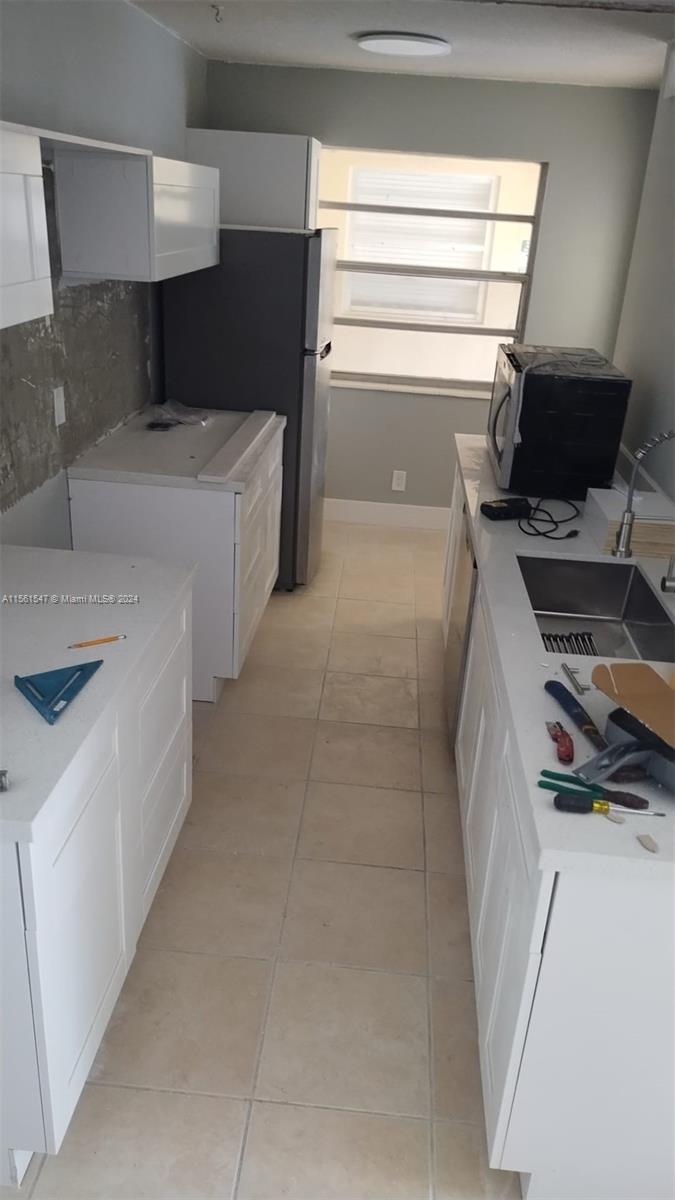 1100 NE 1st Ct 201, Hallandale Beach, Florida 33009, 2 Bedrooms Bedrooms, ,2 BathroomsBathrooms,Residentiallease,For Rent,1100 NE 1st Ct 201,A11561547