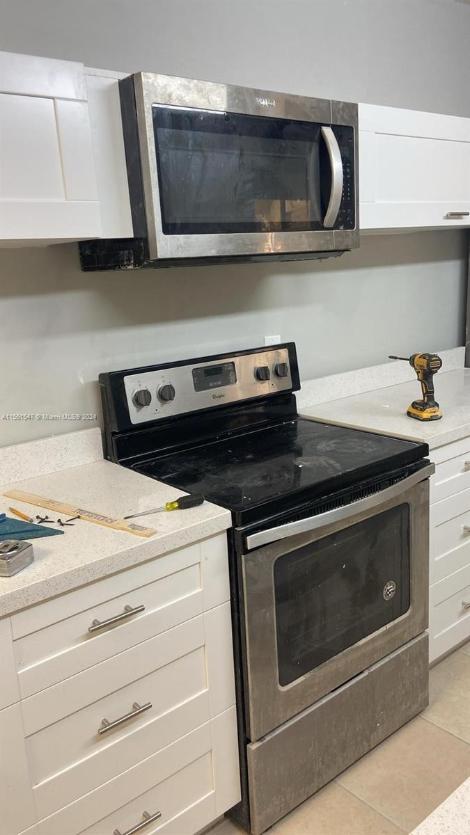 1100 NE 1st Ct 201, Hallandale Beach, Florida 33009, 2 Bedrooms Bedrooms, ,2 BathroomsBathrooms,Residentiallease,For Rent,1100 NE 1st Ct 201,A11561547