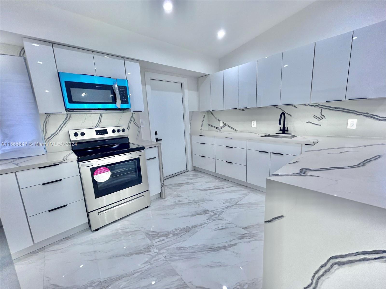 580 NE 177th St 0, North Miami Beach, Florida 33162, 2 Bedrooms Bedrooms, ,2 BathroomsBathrooms,Residentiallease,For Rent,580 NE 177th St 0,A11565847