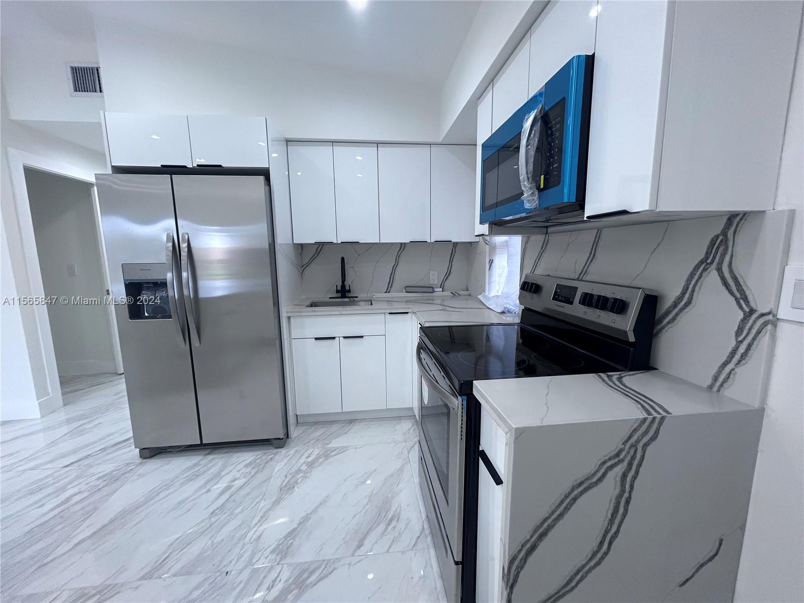 580 NE 177th St 0, North Miami Beach, Florida 33162, 2 Bedrooms Bedrooms, ,2 BathroomsBathrooms,Residentiallease,For Rent,580 NE 177th St 0,A11565847
