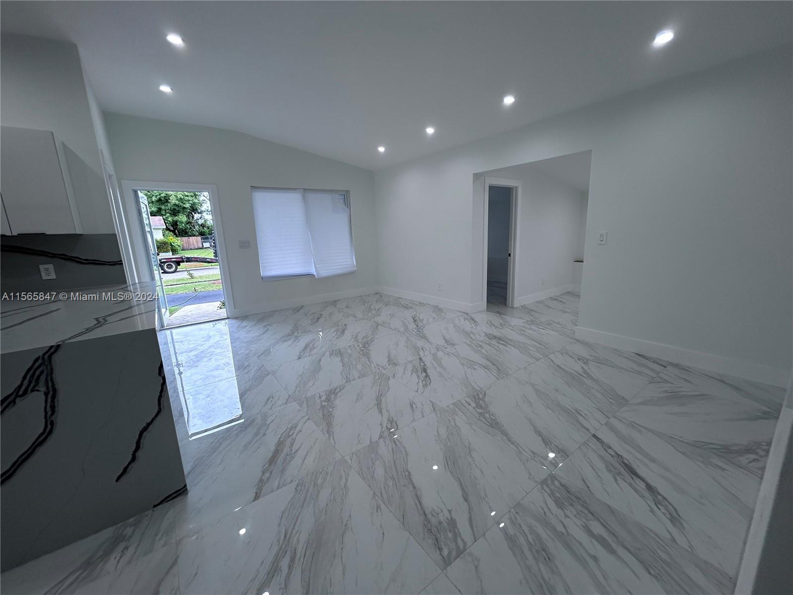 580 NE 177th St 0, North Miami Beach, Florida 33162, 2 Bedrooms Bedrooms, ,2 BathroomsBathrooms,Residentiallease,For Rent,580 NE 177th St 0,A11565847