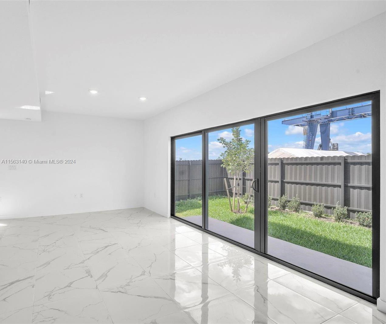 Homestead, Florida 33034, 5 Bedrooms Bedrooms, ,4 BathroomsBathrooms,Residentiallease,For Rent,A11563140