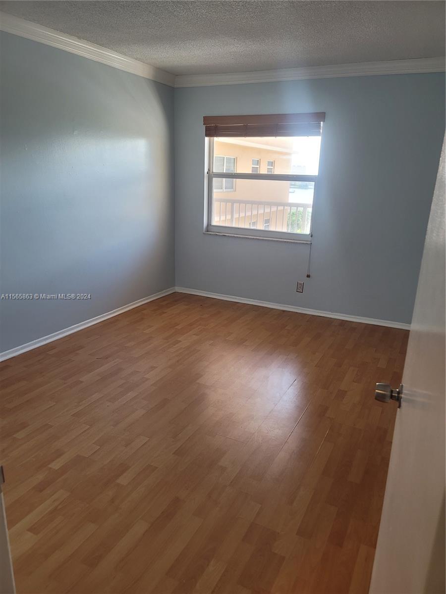 121 Golden Isles Dr 405, Hallandale Beach, Florida 33009, 2 Bedrooms Bedrooms, ,2 BathroomsBathrooms,Residentiallease,For Rent,121 Golden Isles Dr 405,A11565863