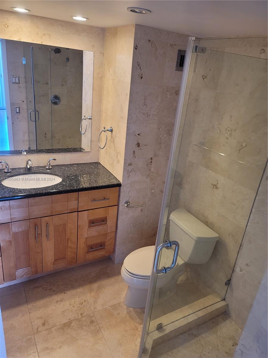 121 Golden Isles Dr 405, Hallandale Beach, Florida 33009, 2 Bedrooms Bedrooms, ,2 BathroomsBathrooms,Residentiallease,For Rent,121 Golden Isles Dr 405,A11565863