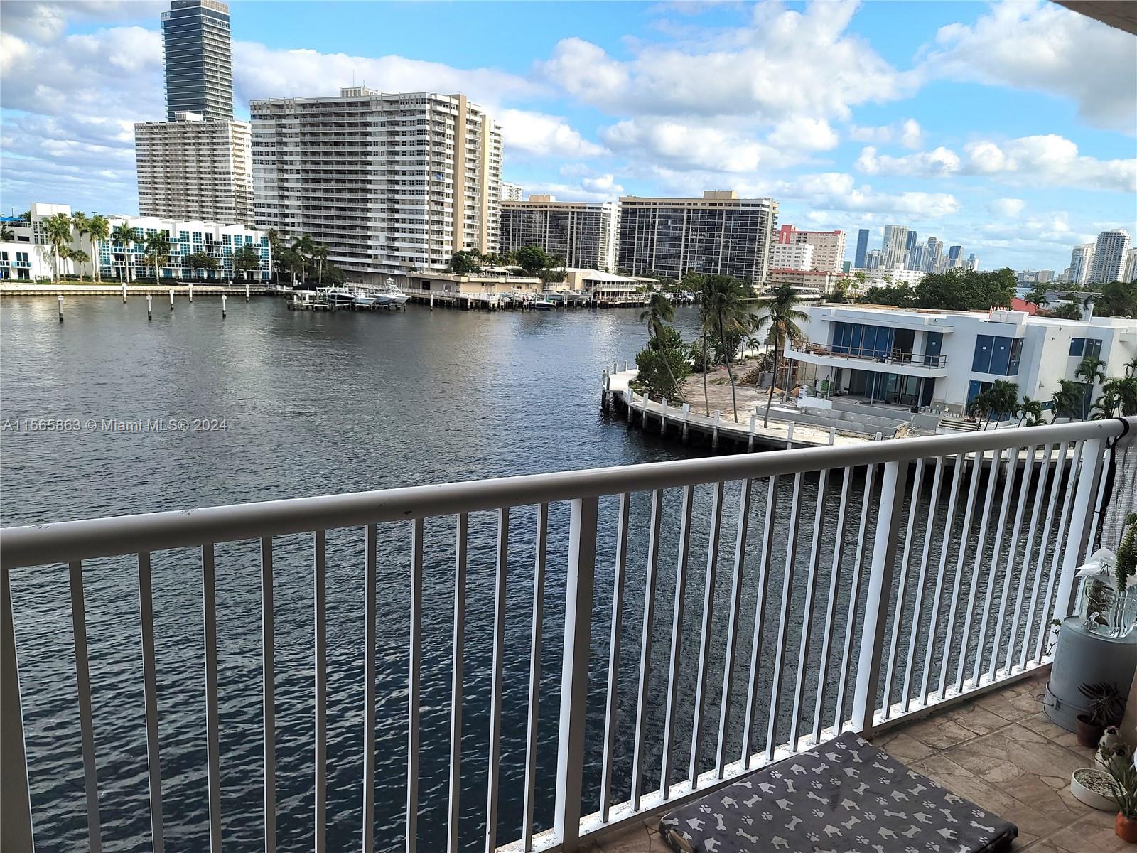 121 Golden Isles Dr 405, Hallandale Beach, Florida 33009, 2 Bedrooms Bedrooms, ,2 BathroomsBathrooms,Residentiallease,For Rent,121 Golden Isles Dr 405,A11565863