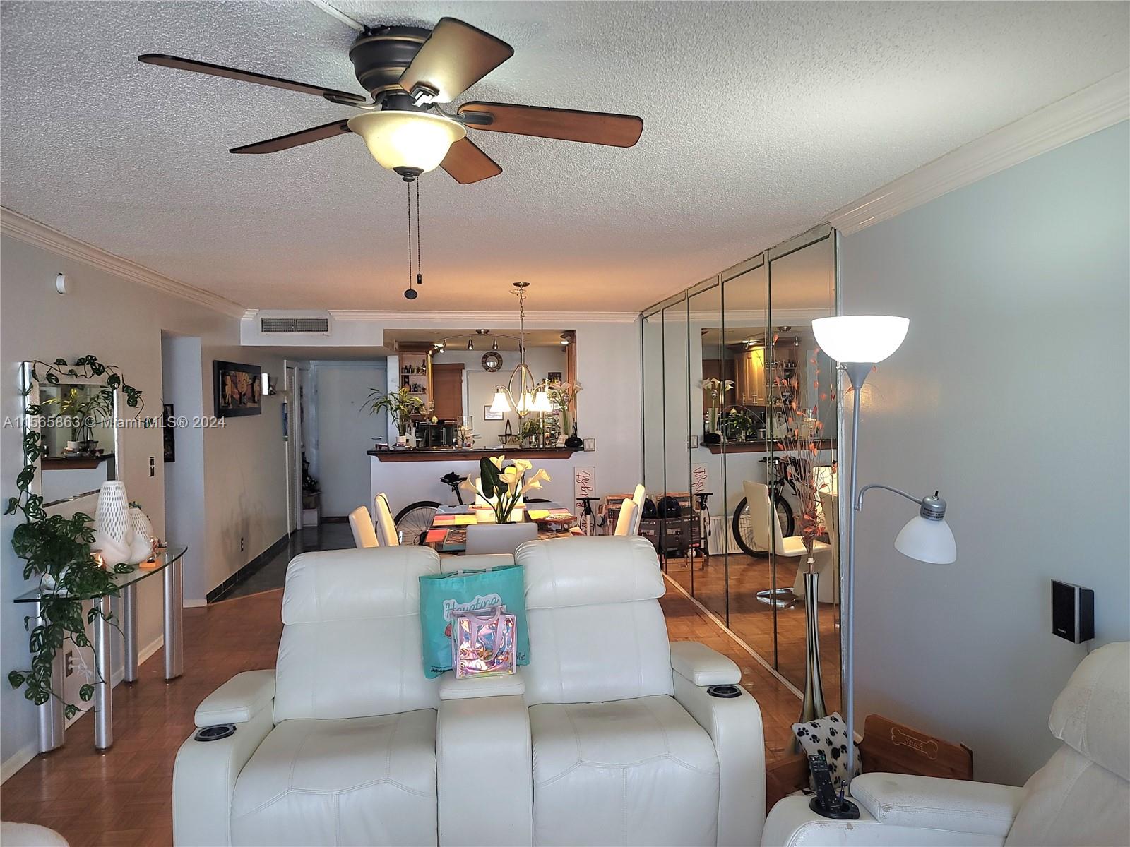 121 Golden Isles Dr 405, Hallandale Beach, Florida 33009, 2 Bedrooms Bedrooms, ,2 BathroomsBathrooms,Residentiallease,For Rent,121 Golden Isles Dr 405,A11565863