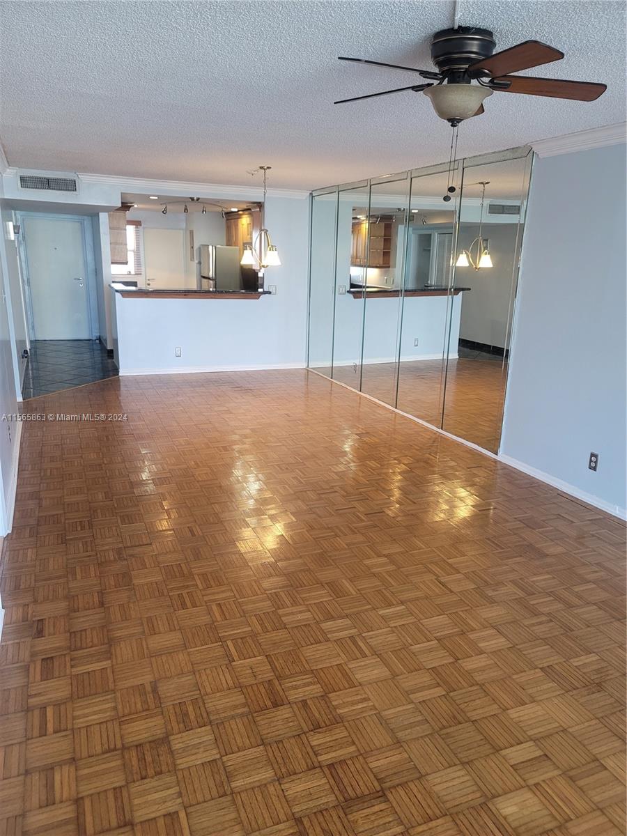 121 Golden Isles Dr 405, Hallandale Beach, Florida 33009, 2 Bedrooms Bedrooms, ,2 BathroomsBathrooms,Residentiallease,For Rent,121 Golden Isles Dr 405,A11565863