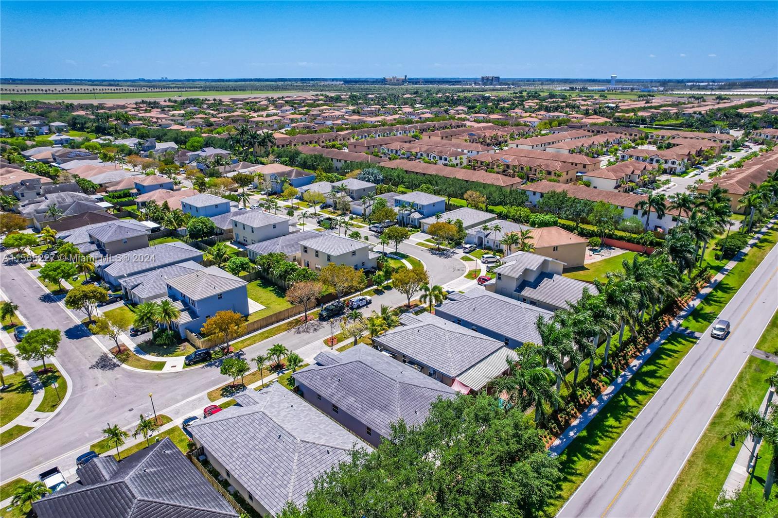 142 NE 33rd Ter, Homestead, Florida 33033, 4 Bedrooms Bedrooms, ,3 BathroomsBathrooms,Residential,For Sale,142 NE 33rd Ter,A11565227