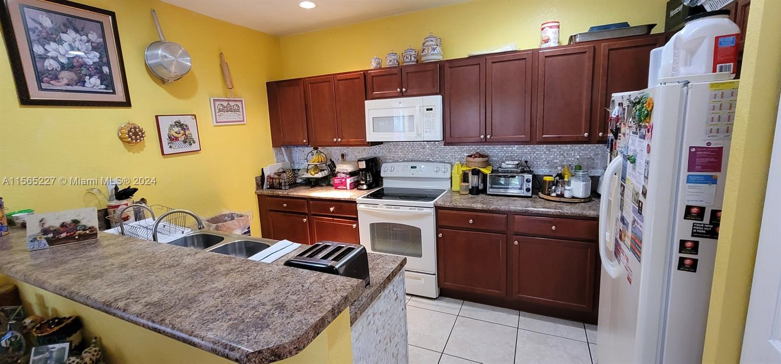 142 NE 33rd Ter, Homestead, Florida 33033, 4 Bedrooms Bedrooms, ,3 BathroomsBathrooms,Residential,For Sale,142 NE 33rd Ter,A11565227