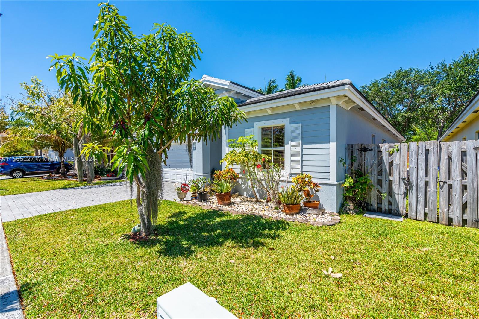 142 NE 33rd Ter, Homestead, Florida 33033, 4 Bedrooms Bedrooms, ,3 BathroomsBathrooms,Residential,For Sale,142 NE 33rd Ter,A11565227