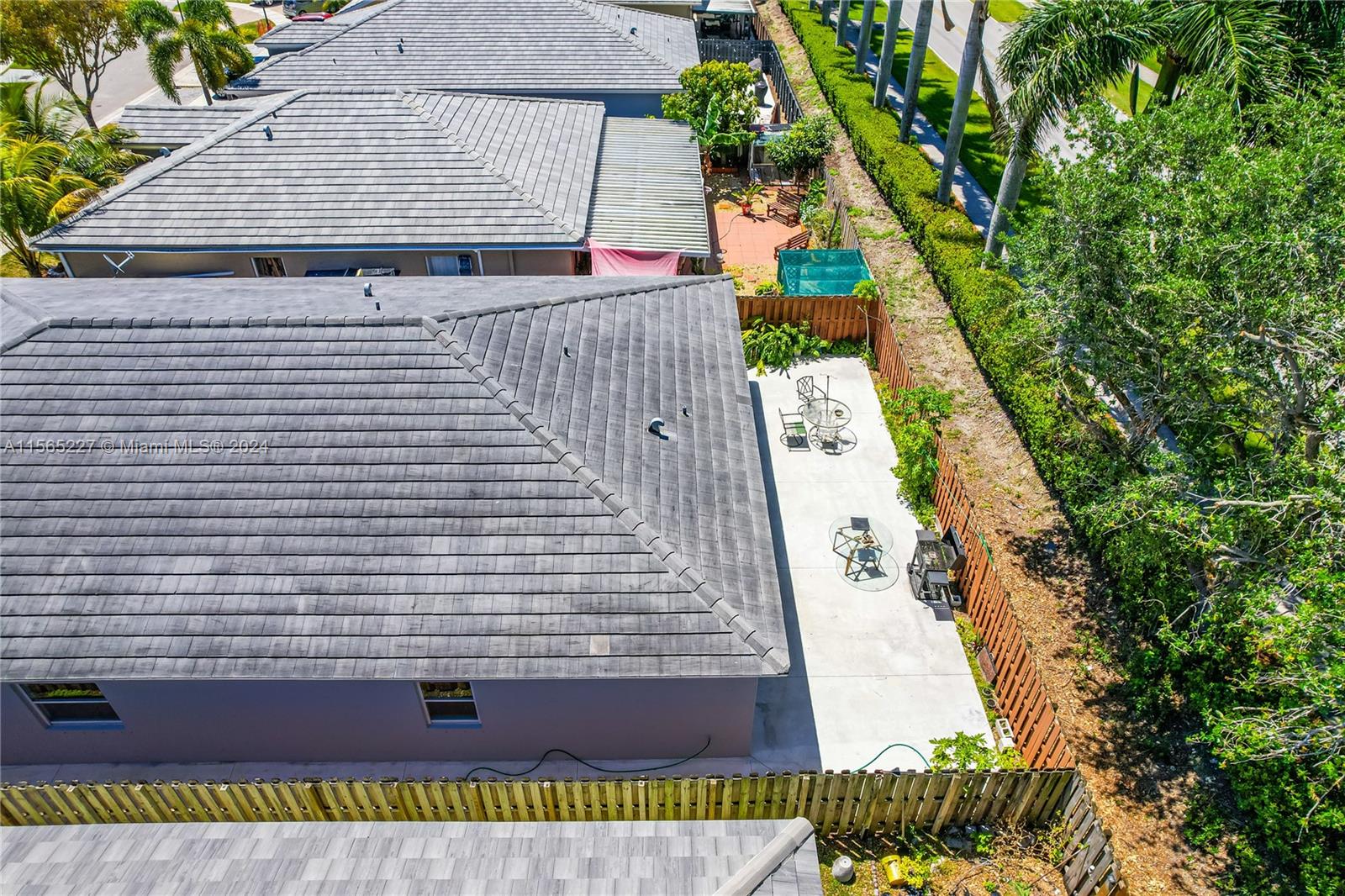 142 NE 33rd Ter, Homestead, Florida 33033, 4 Bedrooms Bedrooms, ,3 BathroomsBathrooms,Residential,For Sale,142 NE 33rd Ter,A11565227