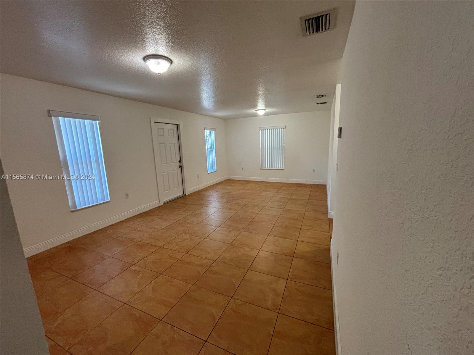 746 NW 31st Ave 746, Miami, Florida 33125, 3 Bedrooms Bedrooms, ,2 BathroomsBathrooms,Residentiallease,For Rent,746 NW 31st Ave 746,A11565874