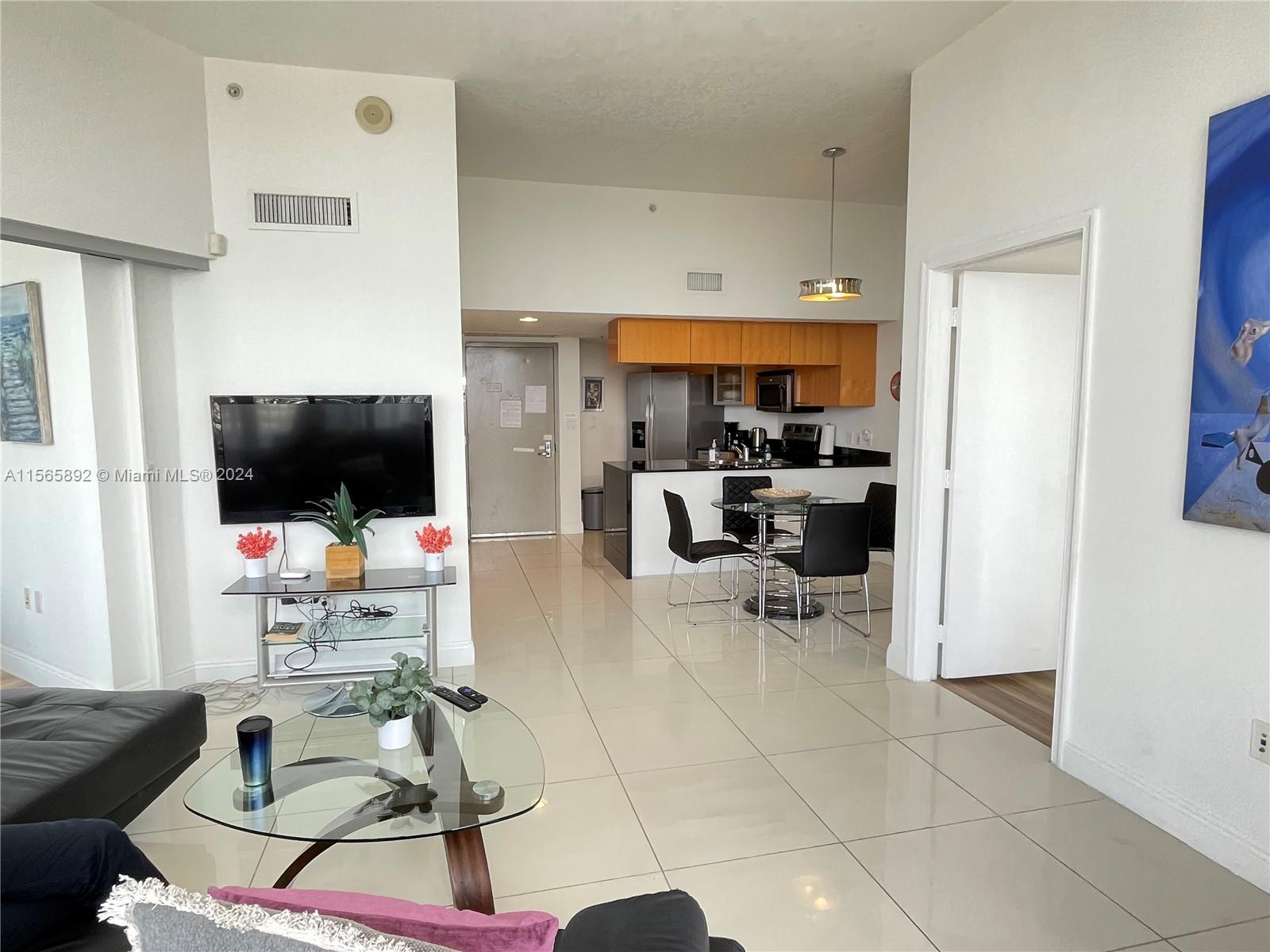 1750 N Bayshore Dr 5614, Miami, Florida 33132, 2 Bedrooms Bedrooms, ,2 BathroomsBathrooms,Residentiallease,For Rent,1750 N Bayshore Dr 5614,A11565892
