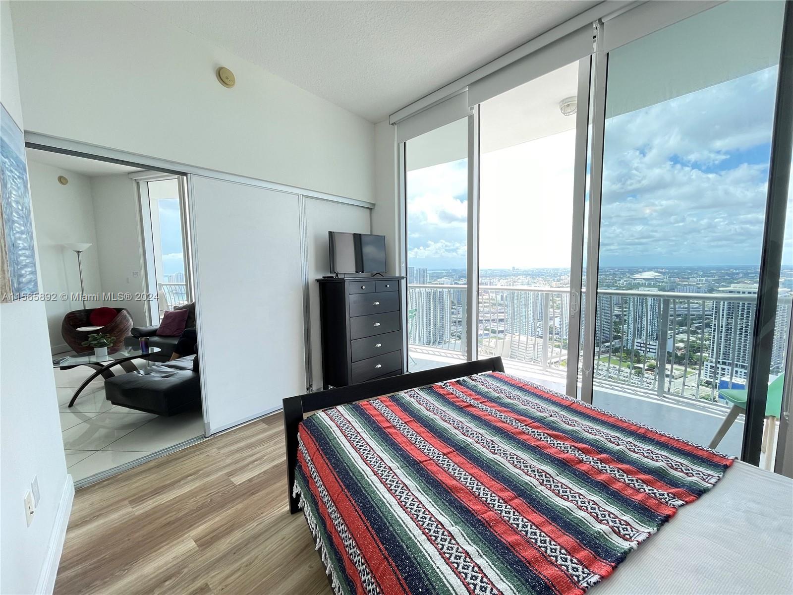 1750 N Bayshore Dr 5614, Miami, Florida 33132, 2 Bedrooms Bedrooms, ,2 BathroomsBathrooms,Residentiallease,For Rent,1750 N Bayshore Dr 5614,A11565892