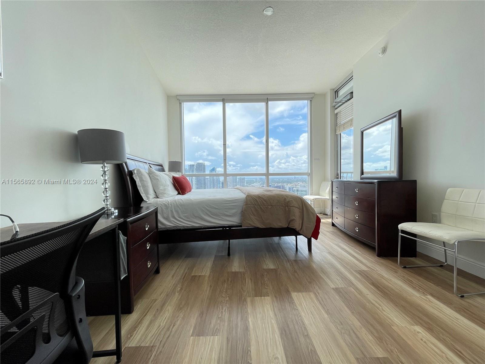 1750 N Bayshore Dr 5614, Miami, Florida 33132, 2 Bedrooms Bedrooms, ,2 BathroomsBathrooms,Residentiallease,For Rent,1750 N Bayshore Dr 5614,A11565892