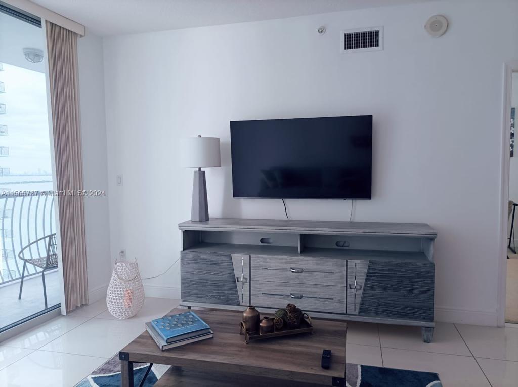 1750 N Bayshore Dr 2805, Miami, Florida 33132, 1 Bedroom Bedrooms, ,1 BathroomBathrooms,Residentiallease,For Rent,1750 N Bayshore Dr 2805,A11565787