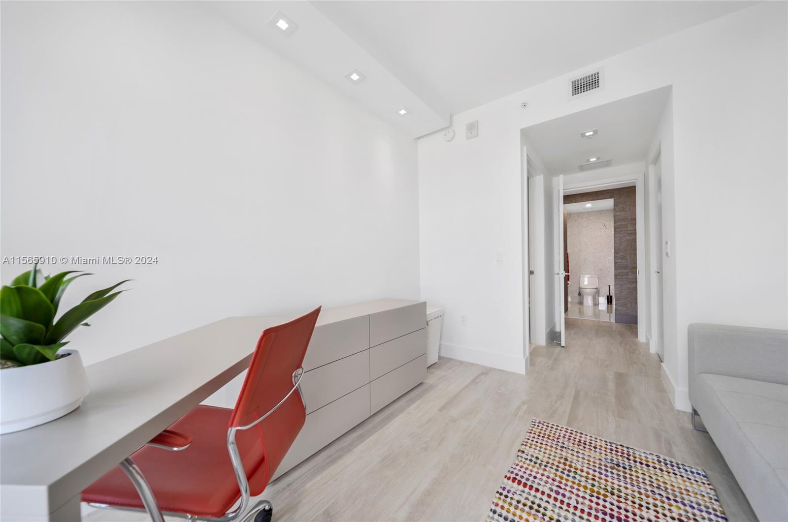 121 NE 34th St 1108, Miami, Florida 33137, 3 Bedrooms Bedrooms, ,3 BathroomsBathrooms,Residentiallease,For Rent,121 NE 34th St 1108,A11565910