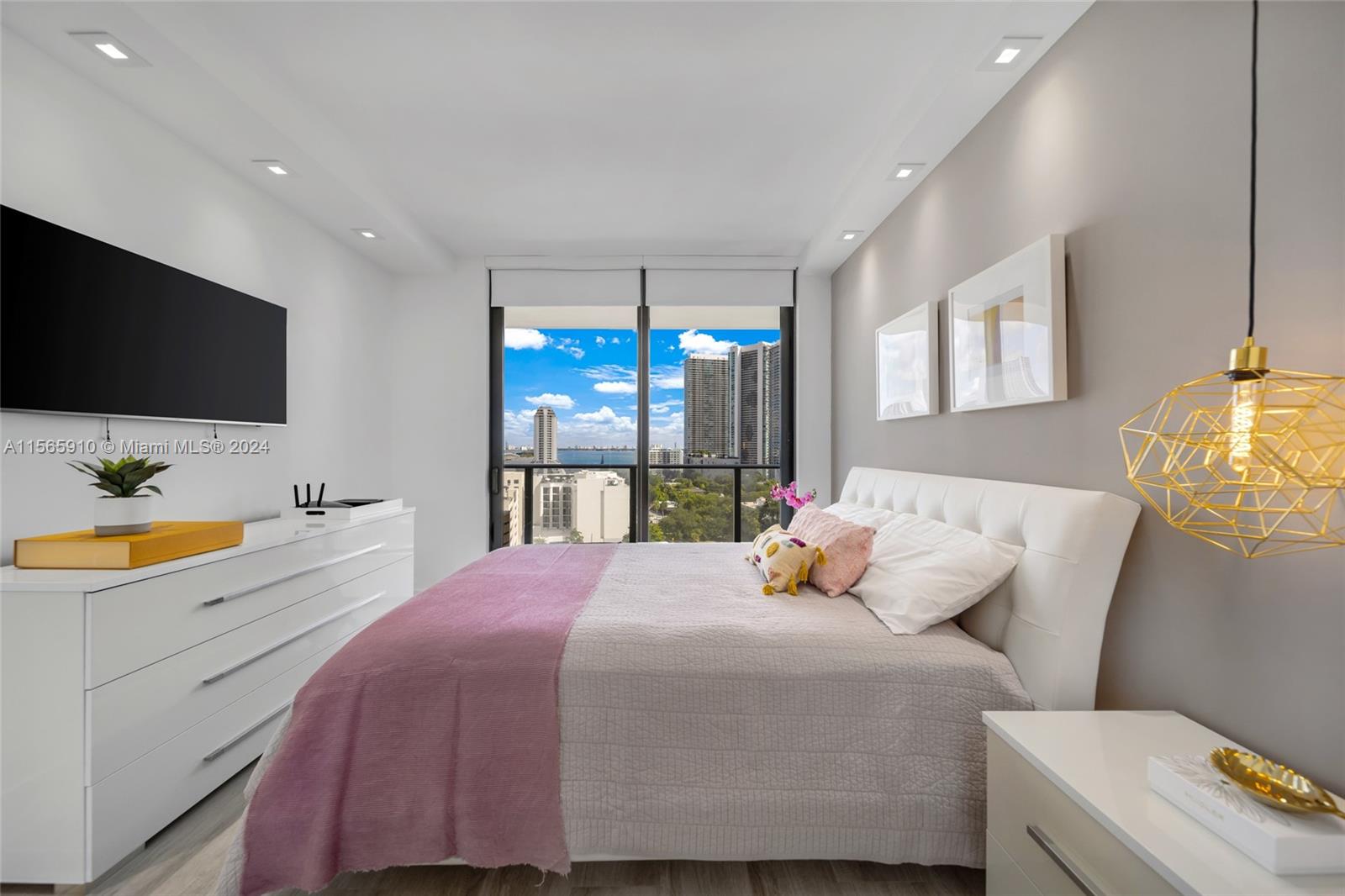 121 NE 34th St 1108, Miami, Florida 33137, 3 Bedrooms Bedrooms, ,3 BathroomsBathrooms,Residentiallease,For Rent,121 NE 34th St 1108,A11565910