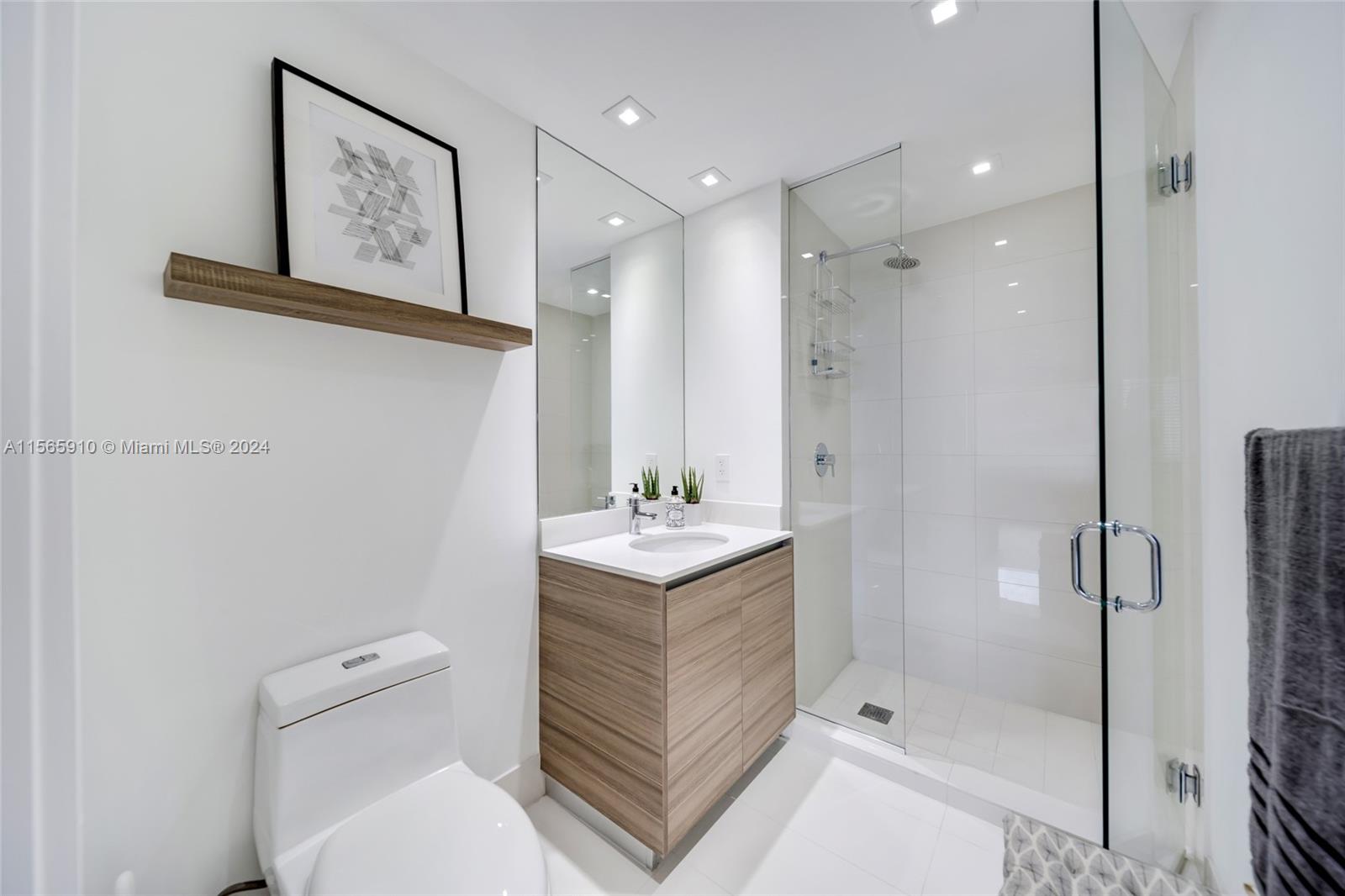 121 NE 34th St 1108, Miami, Florida 33137, 3 Bedrooms Bedrooms, ,3 BathroomsBathrooms,Residentiallease,For Rent,121 NE 34th St 1108,A11565910