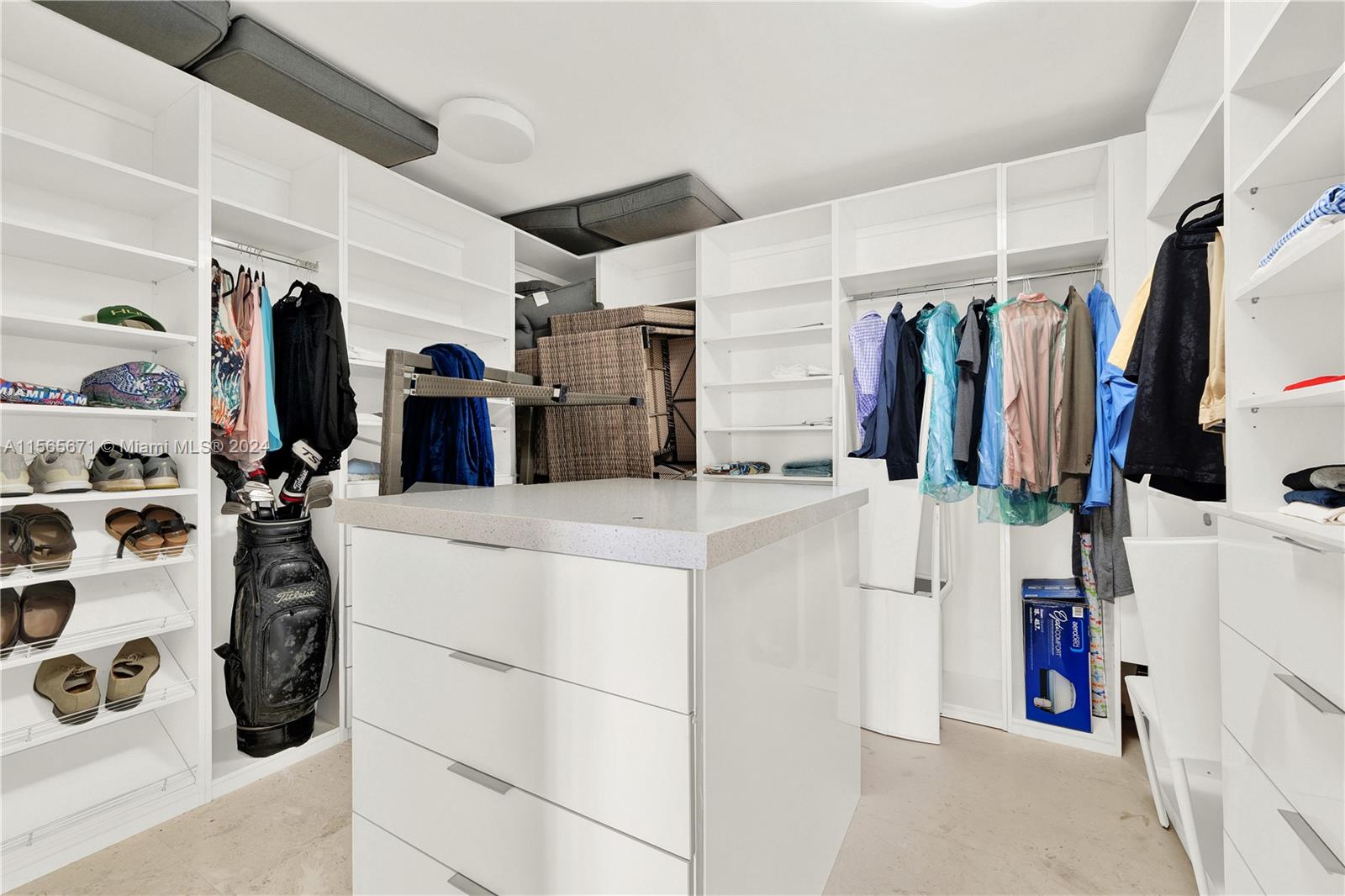 19355 Turnberry Way 22D, Aventura, Florida 33180, 2 Bedrooms Bedrooms, ,2 BathroomsBathrooms,Residential,For Sale,19355 Turnberry Way 22D,A11565671