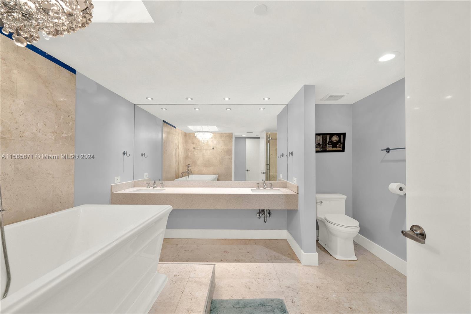 19355 Turnberry Way 22D, Aventura, Florida 33180, 2 Bedrooms Bedrooms, ,2 BathroomsBathrooms,Residential,For Sale,19355 Turnberry Way 22D,A11565671