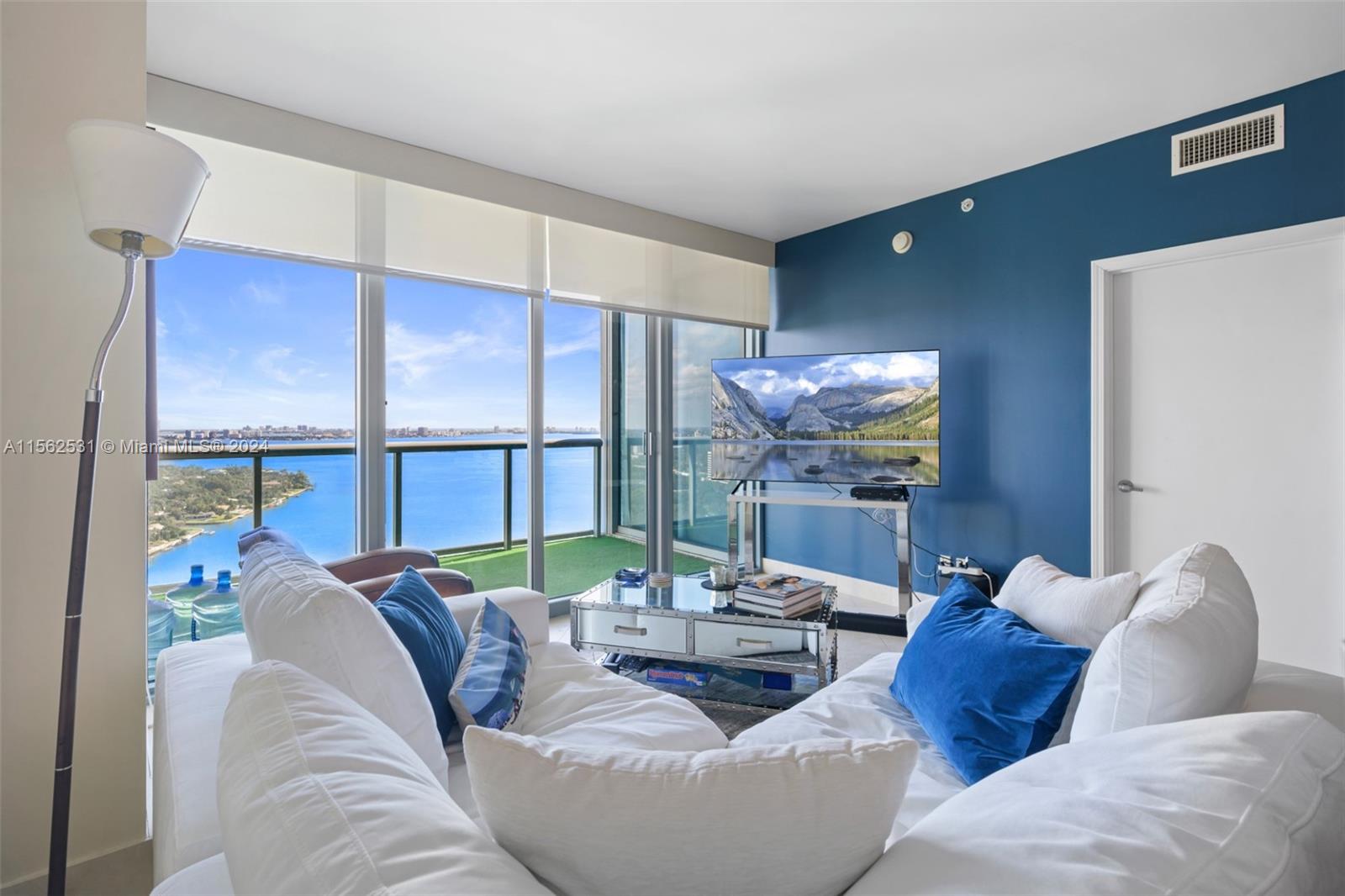 601 NE 36th St 2909, Miami, Florida 33137, 2 Bedrooms Bedrooms, ,2 BathroomsBathrooms,Residential,For Sale,601 NE 36th St 2909,A11562531