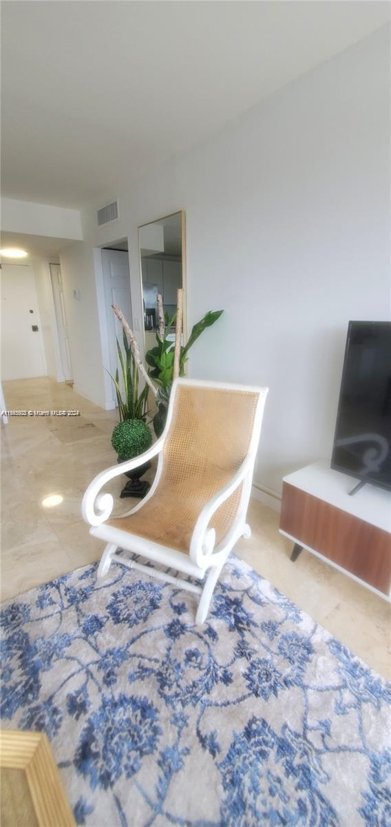 401 Golden Isles Dr 1111, Hallandale Beach, Florida 33009, 1 Bedroom Bedrooms, ,1 BathroomBathrooms,Residentiallease,For Rent,401 Golden Isles Dr 1111,A11565922