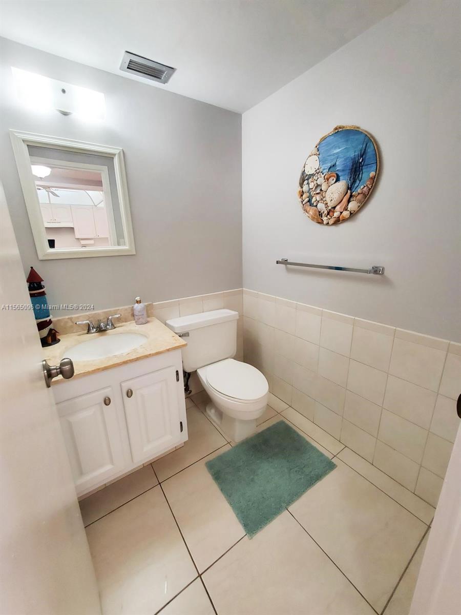 3725 S Ocean Dr 411, Hollywood, Florida 33019, 1 Bedroom Bedrooms, ,1 BathroomBathrooms,Residentiallease,For Rent,3725 S Ocean Dr 411,A11565096