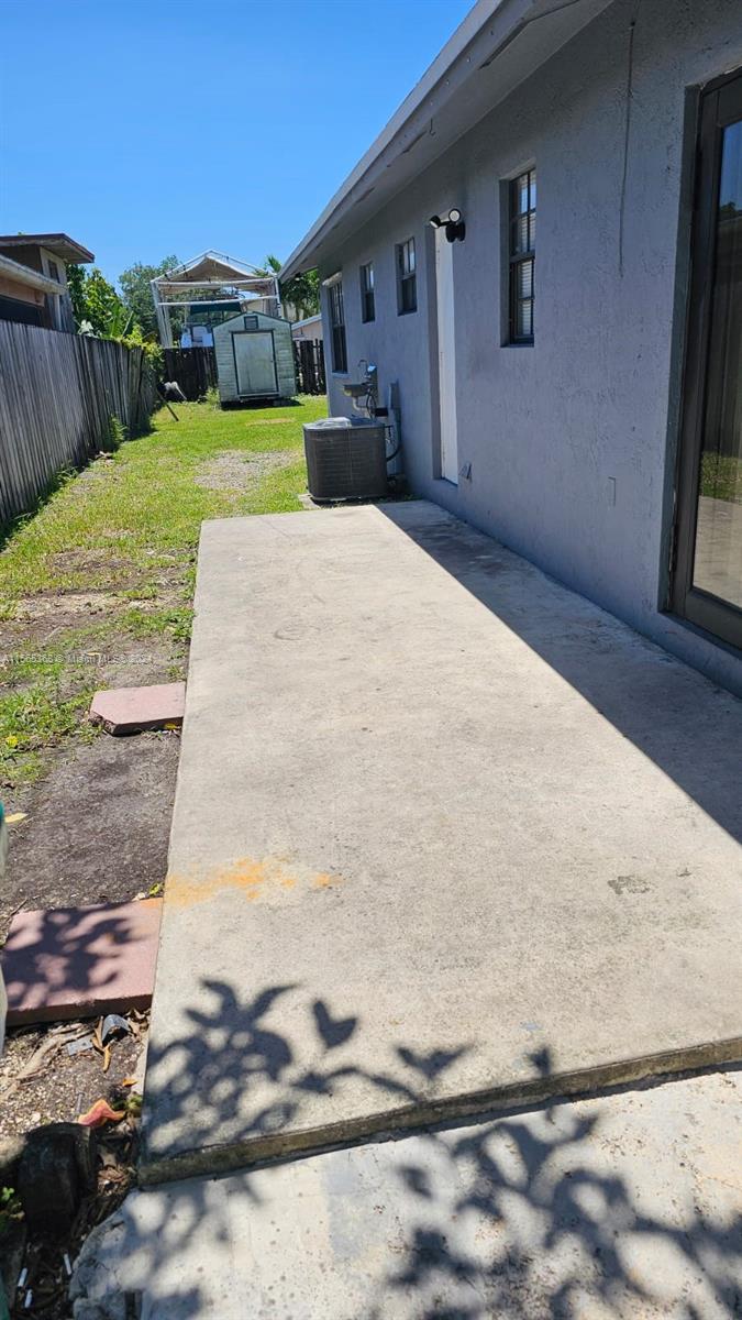 545 SW 5th St, Florida City, Florida 33034, 3 Bedrooms Bedrooms, ,2 BathroomsBathrooms,Residential,For Sale,545 SW 5th St,A11565368