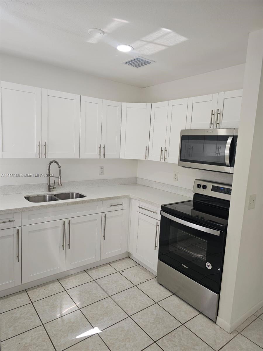 545 SW 5th St, Florida City, Florida 33034, 3 Bedrooms Bedrooms, ,2 BathroomsBathrooms,Residential,For Sale,545 SW 5th St,A11565368