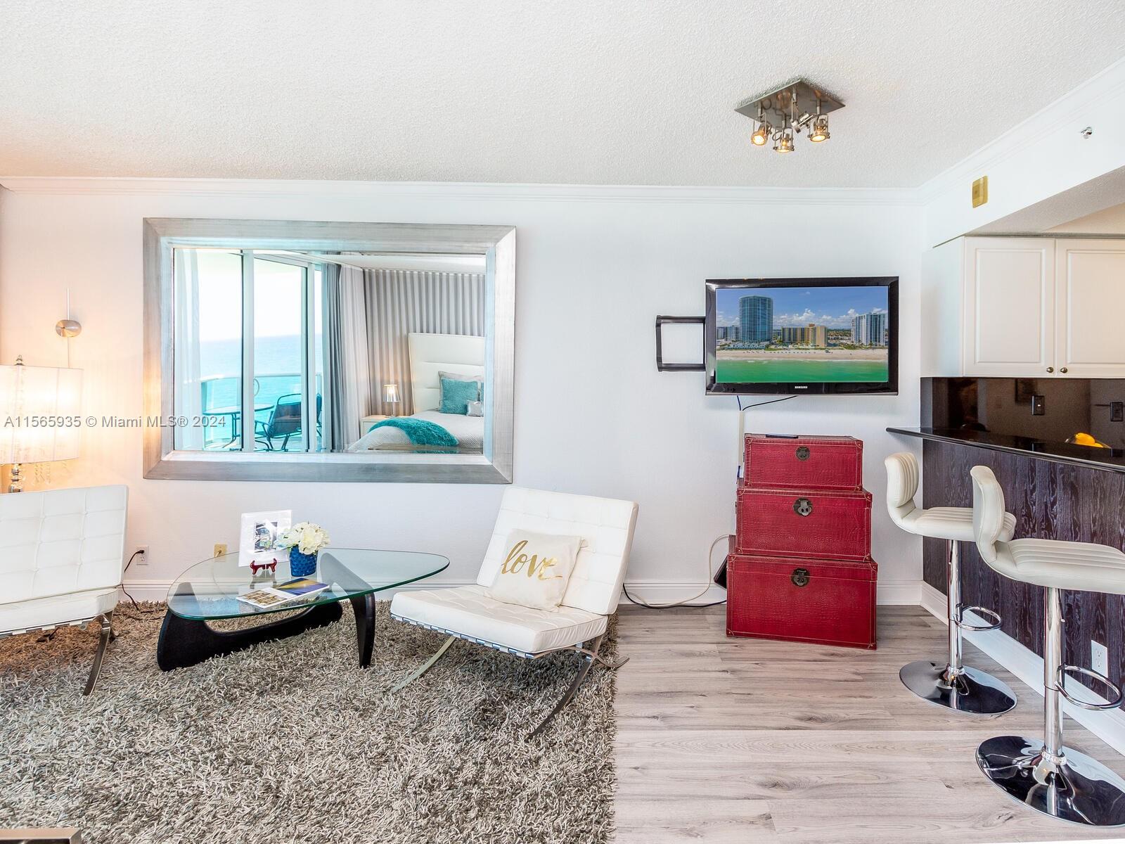 Hollywood, Florida 33019, ,1 BathroomBathrooms,Residentiallease,For Rent,A11565935