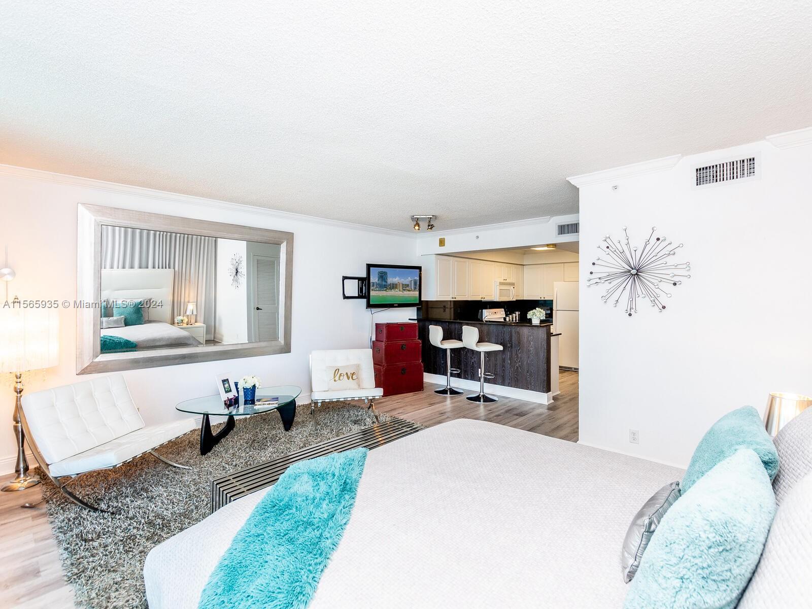 Hollywood, Florida 33019, ,1 BathroomBathrooms,Residentiallease,For Rent,A11565935