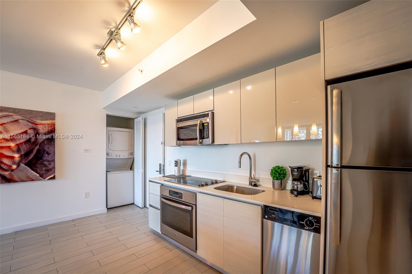 2602 E Hallandale Beach Blvd R607, Hallandale Beach, Florida 33009, 2 Bedrooms Bedrooms, ,2 BathroomsBathrooms,Residential,For Sale,2602 E Hallandale Beach Blvd R607,A11565184