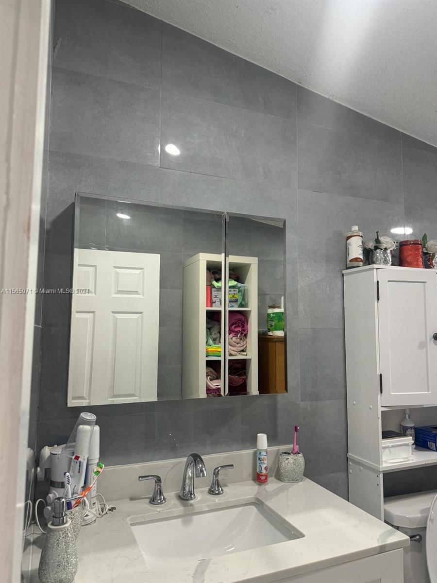 Miami, Florida 33170, 4 Bedrooms Bedrooms, ,3 BathroomsBathrooms,Residential,For Sale,A11565971