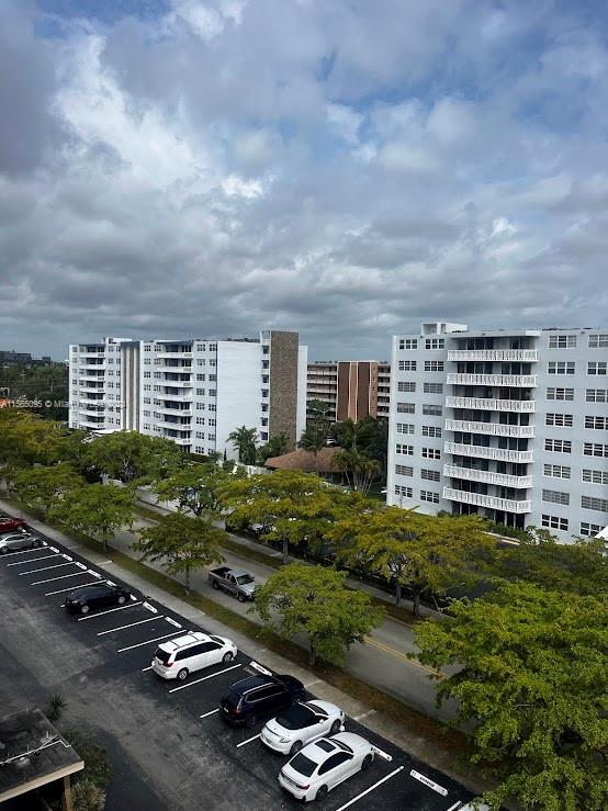 319 NE 14th Ave 702, Hallandale Beach, Florida 33009, 2 Bedrooms Bedrooms, ,2 BathroomsBathrooms,Residentiallease,For Rent,319 NE 14th Ave 702,A11565095