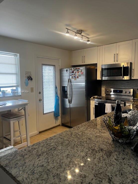 319 NE 14th Ave 702, Hallandale Beach, Florida 33009, 2 Bedrooms Bedrooms, ,2 BathroomsBathrooms,Residentiallease,For Rent,319 NE 14th Ave 702,A11565095