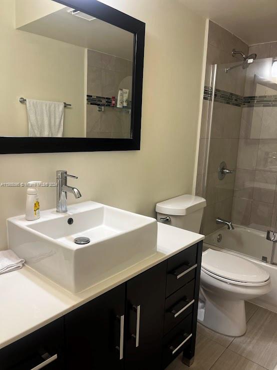 319 NE 14th Ave 702, Hallandale Beach, Florida 33009, 2 Bedrooms Bedrooms, ,2 BathroomsBathrooms,Residentiallease,For Rent,319 NE 14th Ave 702,A11565095