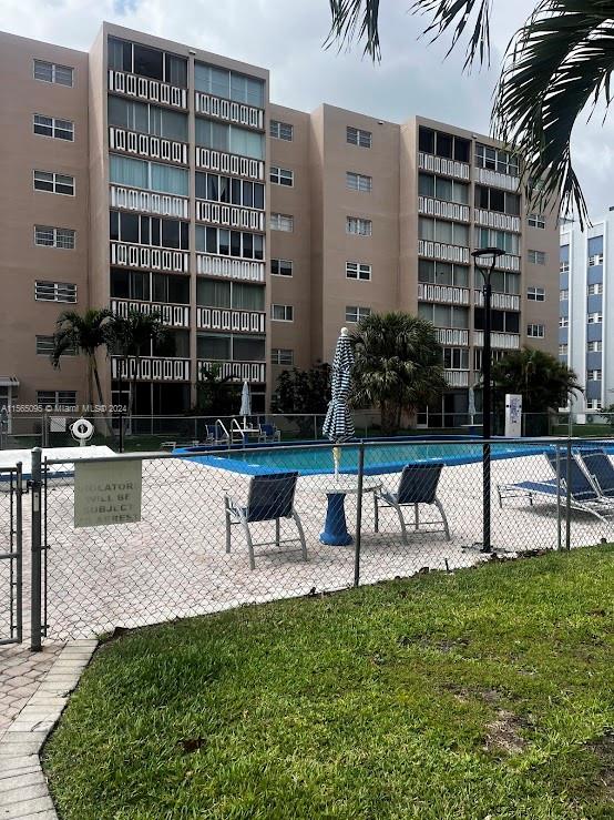 319 NE 14th Ave 702, Hallandale Beach, Florida 33009, 2 Bedrooms Bedrooms, ,2 BathroomsBathrooms,Residentiallease,For Rent,319 NE 14th Ave 702,A11565095