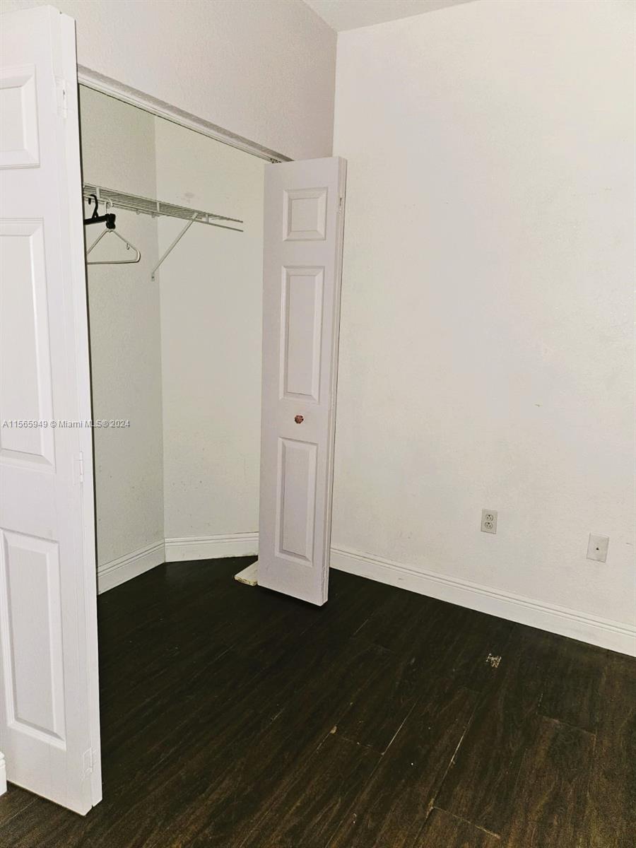 4233 NE 16th St 4233, Homestead, Florida 33033, 4 Bedrooms Bedrooms, ,2 BathroomsBathrooms,Residentiallease,For Rent,4233 NE 16th St 4233,A11565949