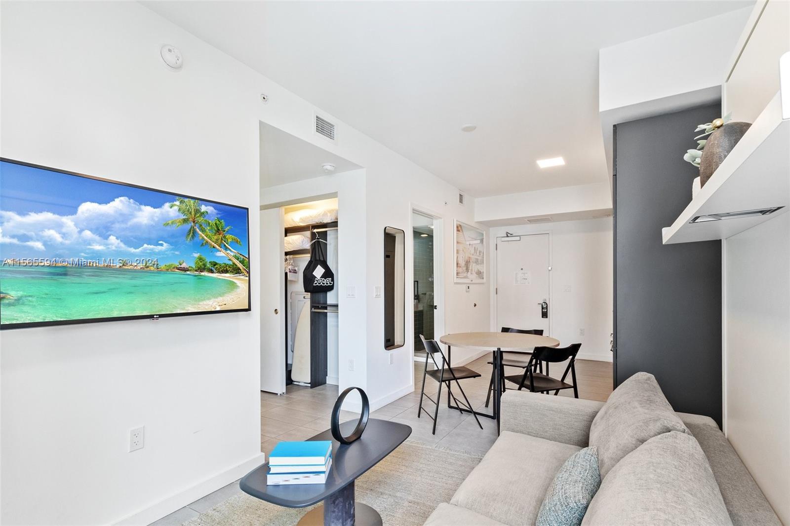 227 NE 2nd St 1507, Miami, Florida 33132, ,1 BathroomBathrooms,Residential,For Sale,227 NE 2nd St 1507,A11565594