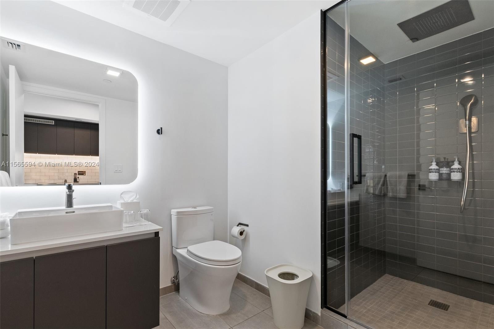 227 NE 2nd St 1507, Miami, Florida 33132, ,1 BathroomBathrooms,Residential,For Sale,227 NE 2nd St 1507,A11565594