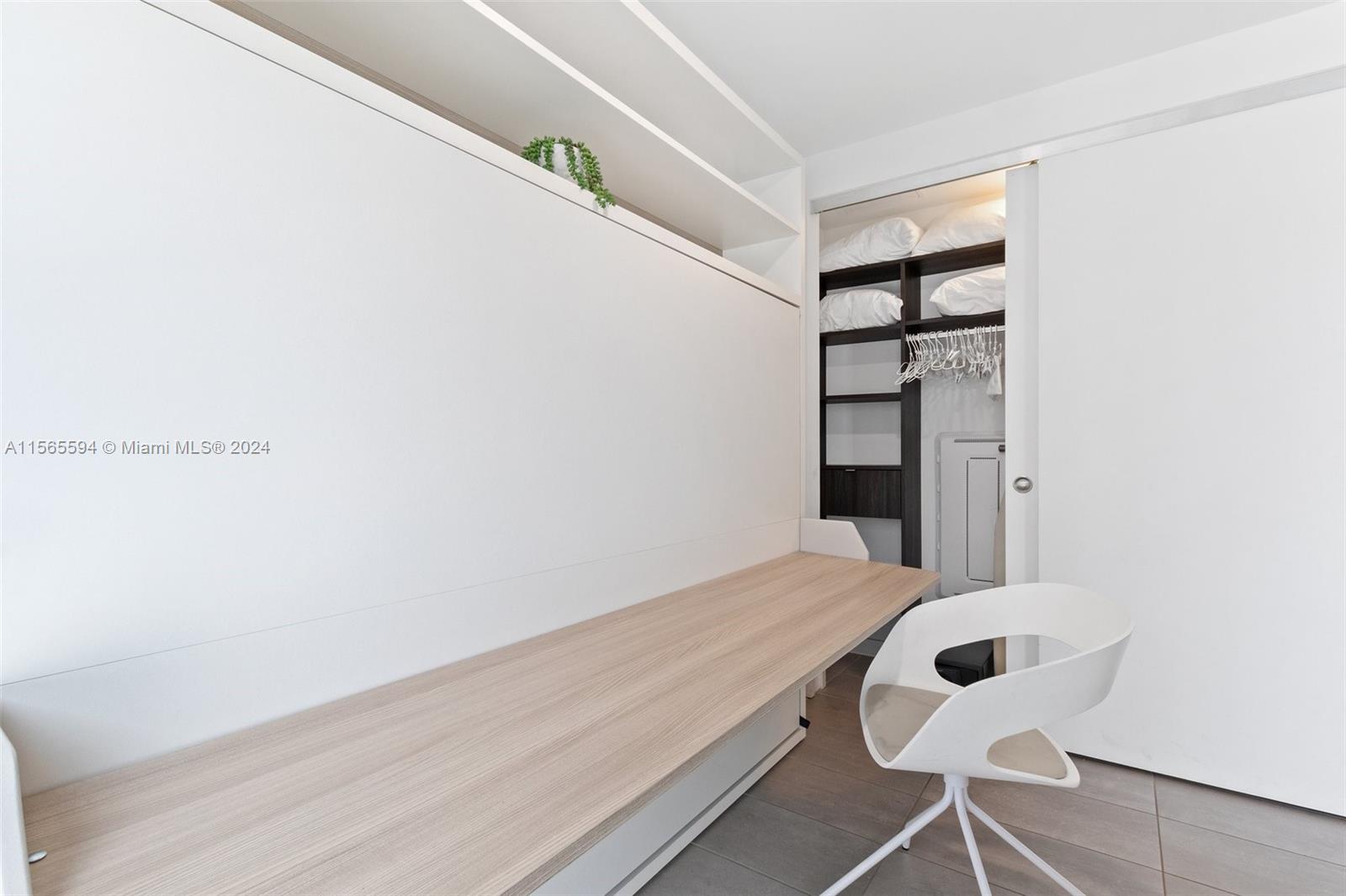 227 NE 2nd St 1507, Miami, Florida 33132, ,1 BathroomBathrooms,Residential,For Sale,227 NE 2nd St 1507,A11565594