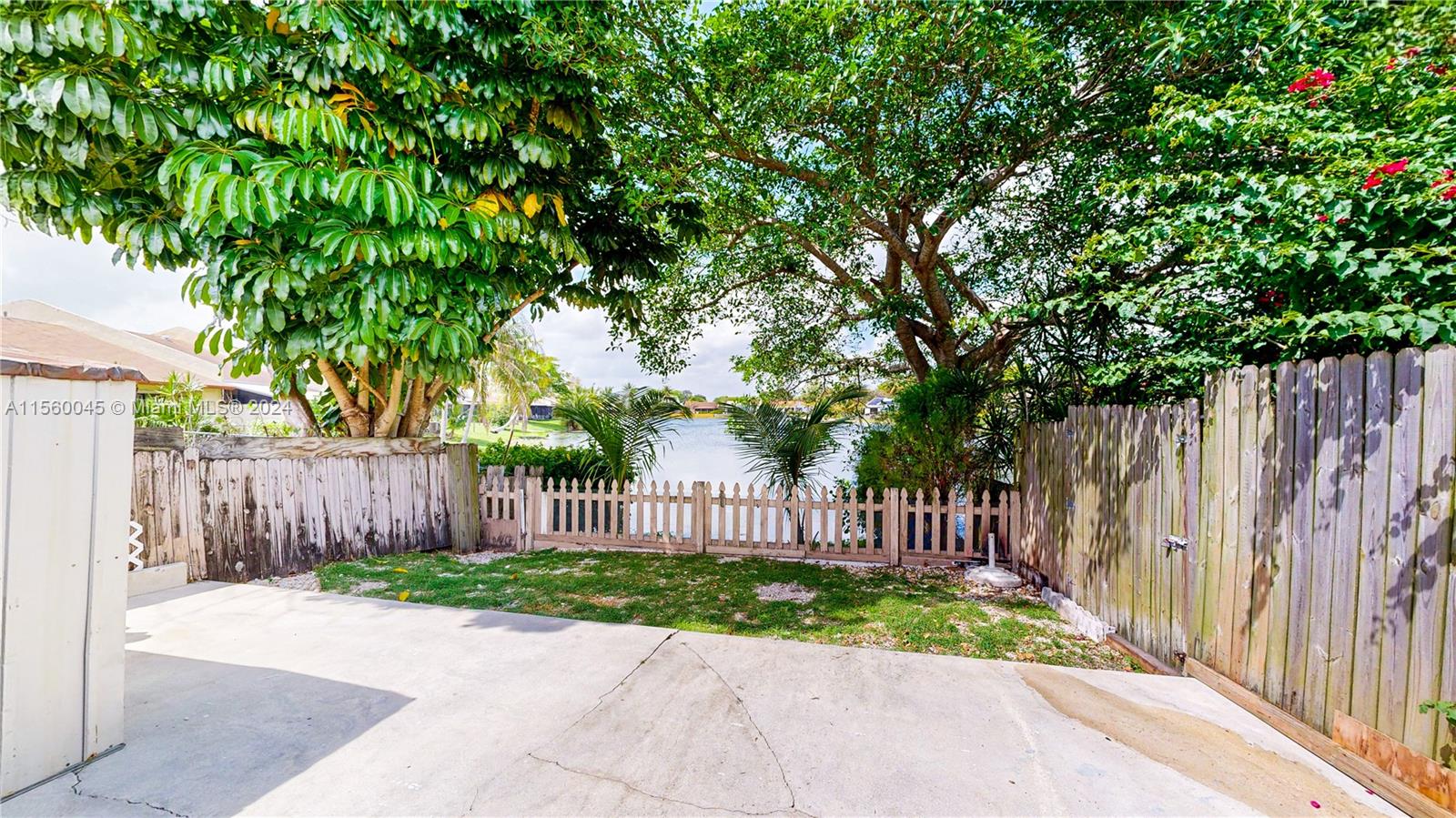 1421 S Audubon Dr, Homestead, Florida 33035, 2 Bedrooms Bedrooms, ,2 BathroomsBathrooms,Residential,For Sale,1421 S Audubon Dr,A11560045