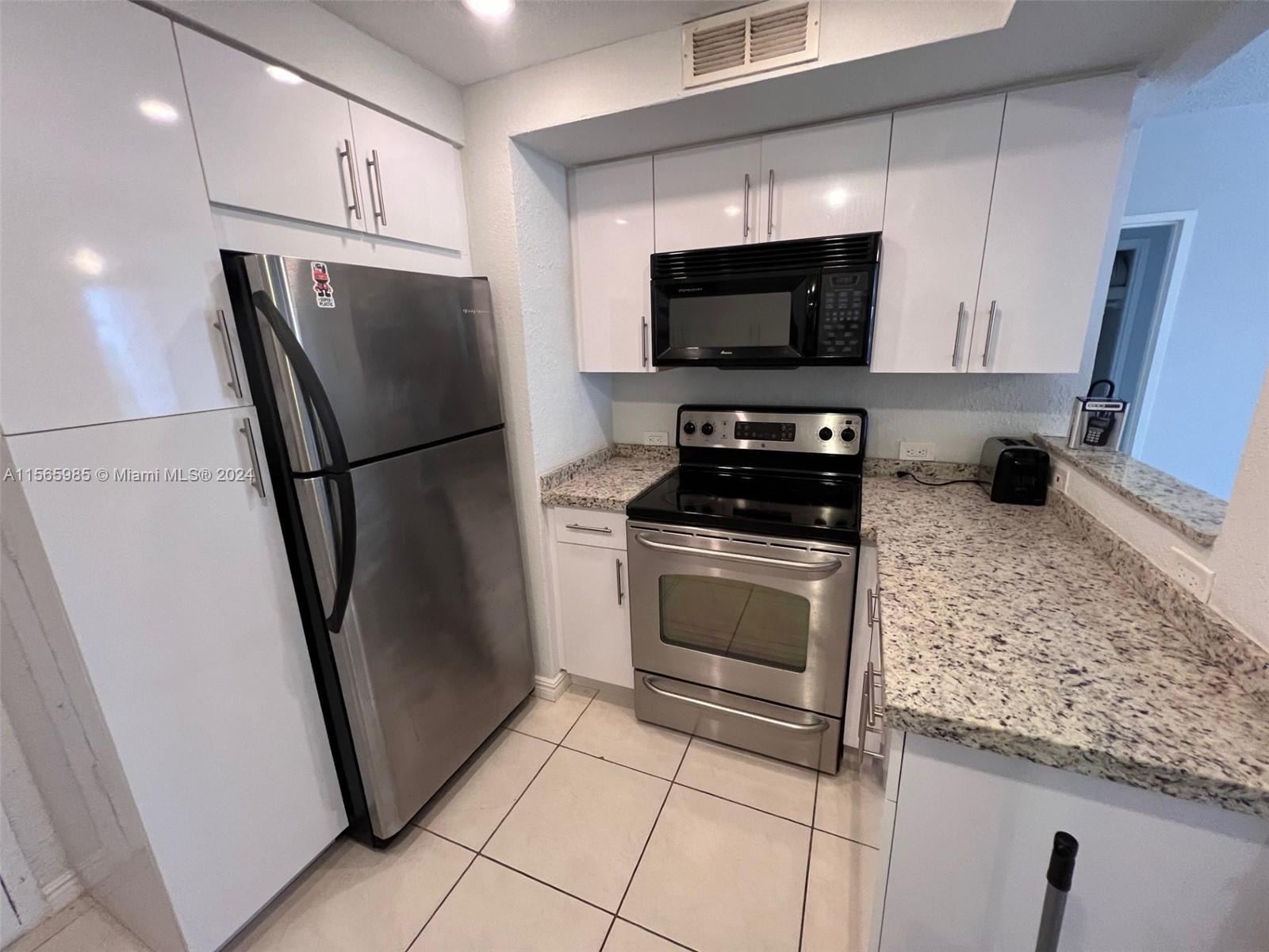 3505 S Ocean Dr 318, Hollywood, Florida 33019, 1 Bedroom Bedrooms, ,1 BathroomBathrooms,Residentiallease,For Rent,3505 S Ocean Dr 318,A11565985