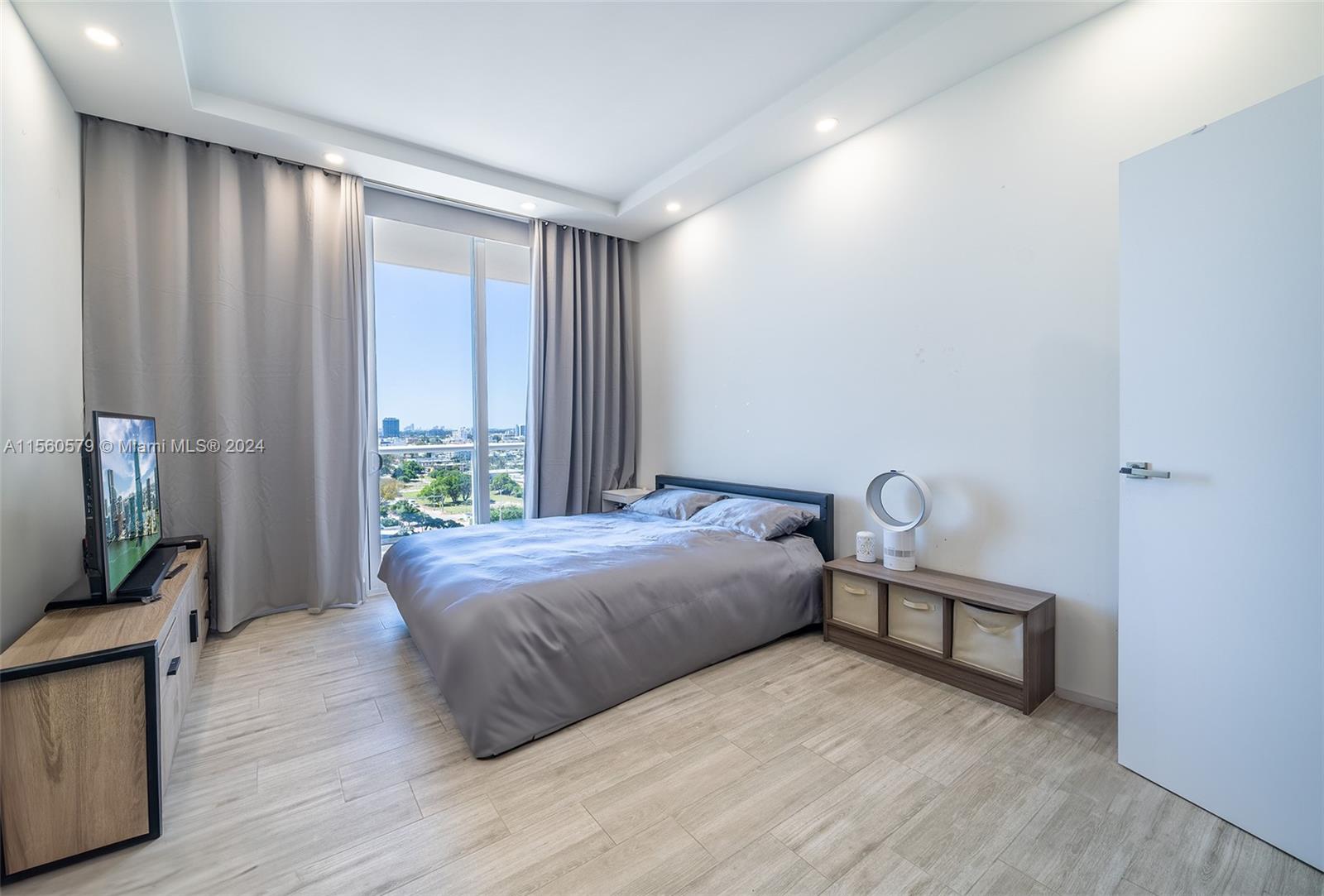 8855 Collins Ave PH-12G, Surfside, Florida 33154, 3 Bedrooms Bedrooms, ,2 BathroomsBathrooms,Residential,For Sale,8855 Collins Ave PH-12G,A11560579