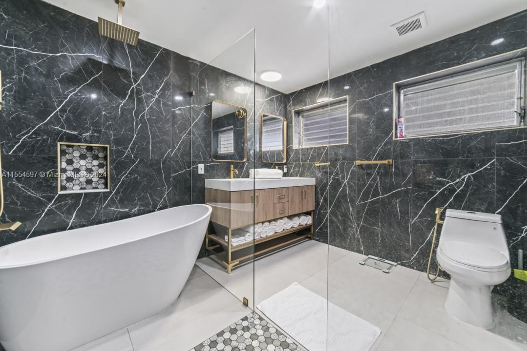 3338 Cleveland St, Hollywood, Florida 33021, 3 Bedrooms Bedrooms, ,2 BathroomsBathrooms,Residential,For Sale,3338 Cleveland St,A11554597